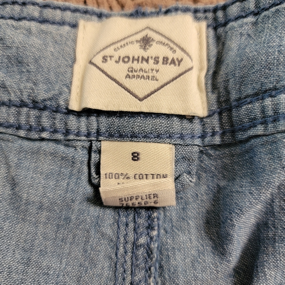 St. John's Bay Women's Chambray Bermuda Shorts Sz 8 NWT - Picture 3 of 4